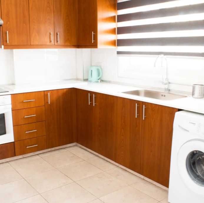 Дава се под наем Тристаен апартамент в Пловдив, Остромила - 74 кв.м за 311.1 € - Снимка #4