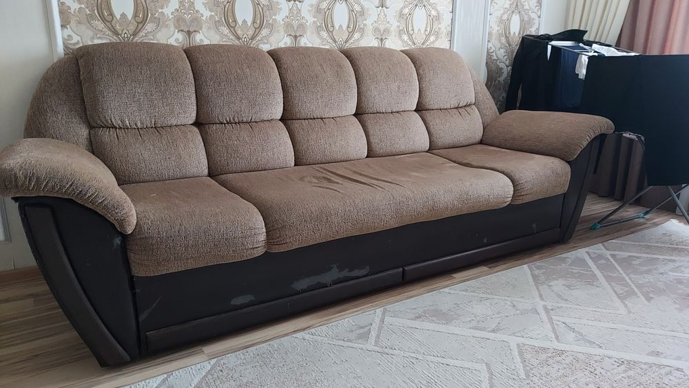 Диван раздвижной  б/у