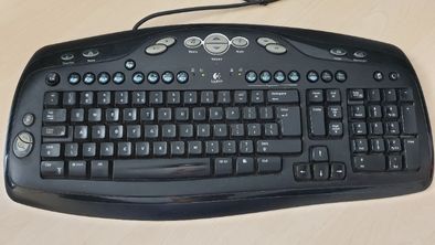 Vand Tastatura Logitech Media Keyboard Elite+Mouse Logitech B58 - USB