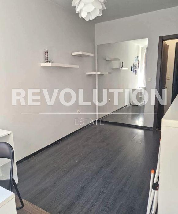 Дава се под наем Тристаен апартамент в Варна, Център - 82 кв.м за 675 € - Снимка #3