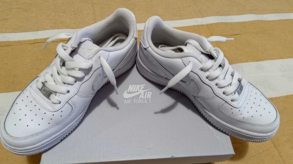 Adidași Nike Air Force 1 low white