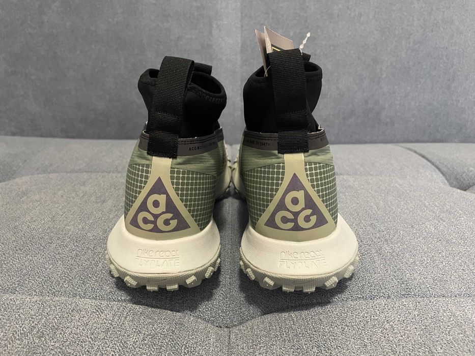 Nike ACG Gore-Tex "Mountain Fly"Clay Green nr 40