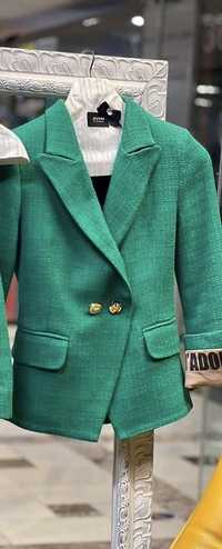 Зелено сако  Avin