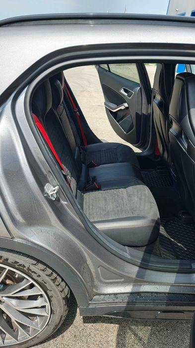 Mercedes-Benz GLA 45 AMG Renntech GLA 50RS