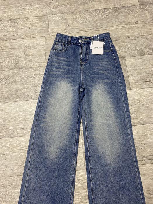 джинсы новые 4500 новые ,пришел не тот размер