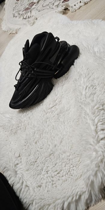 Adidași Balmain stare excelenta.