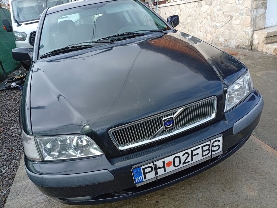 Se vinde Volvo v40 2001