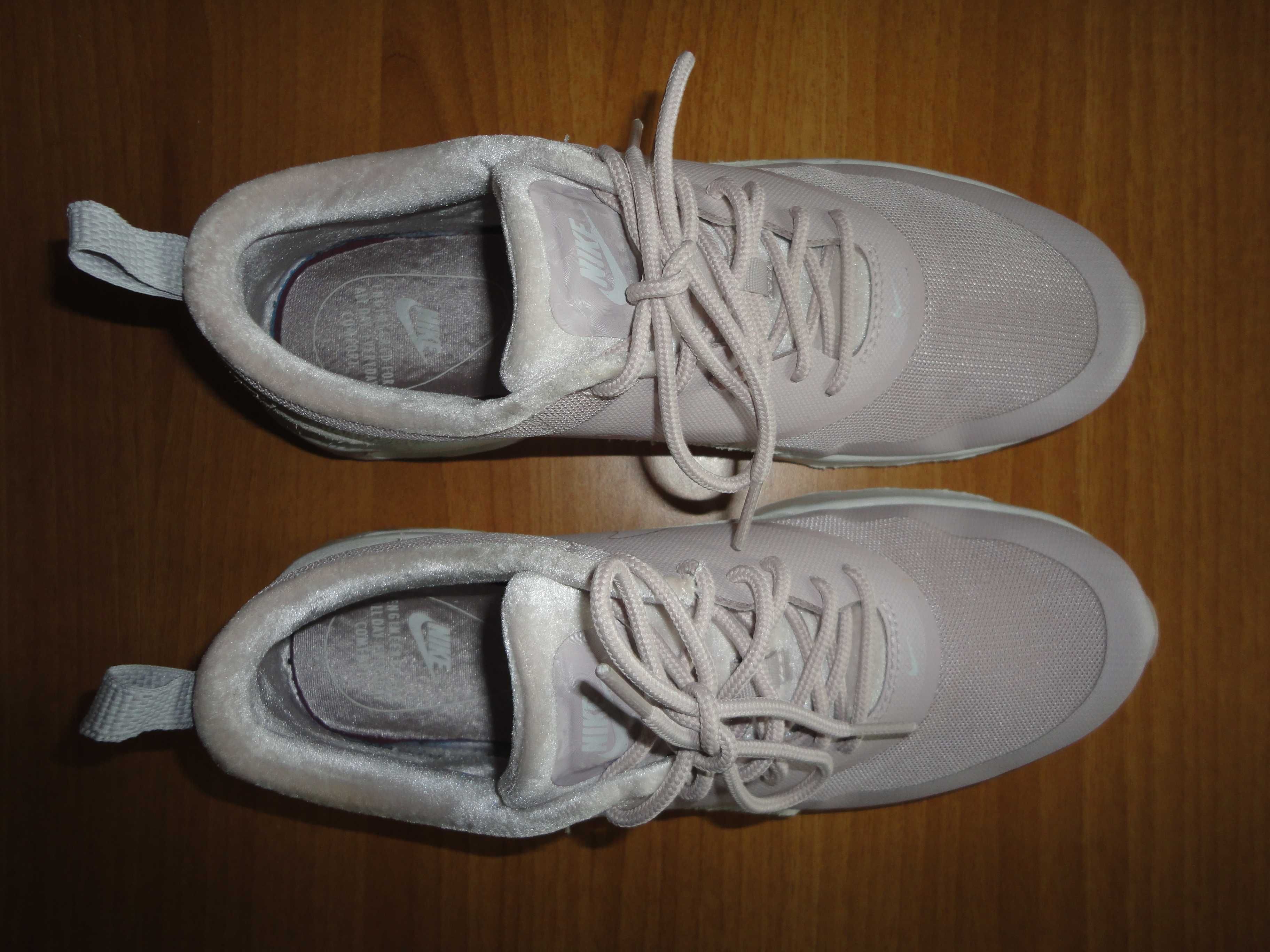 N39,5 Nike Air Max Thea LX/оригинални дамски маратонки