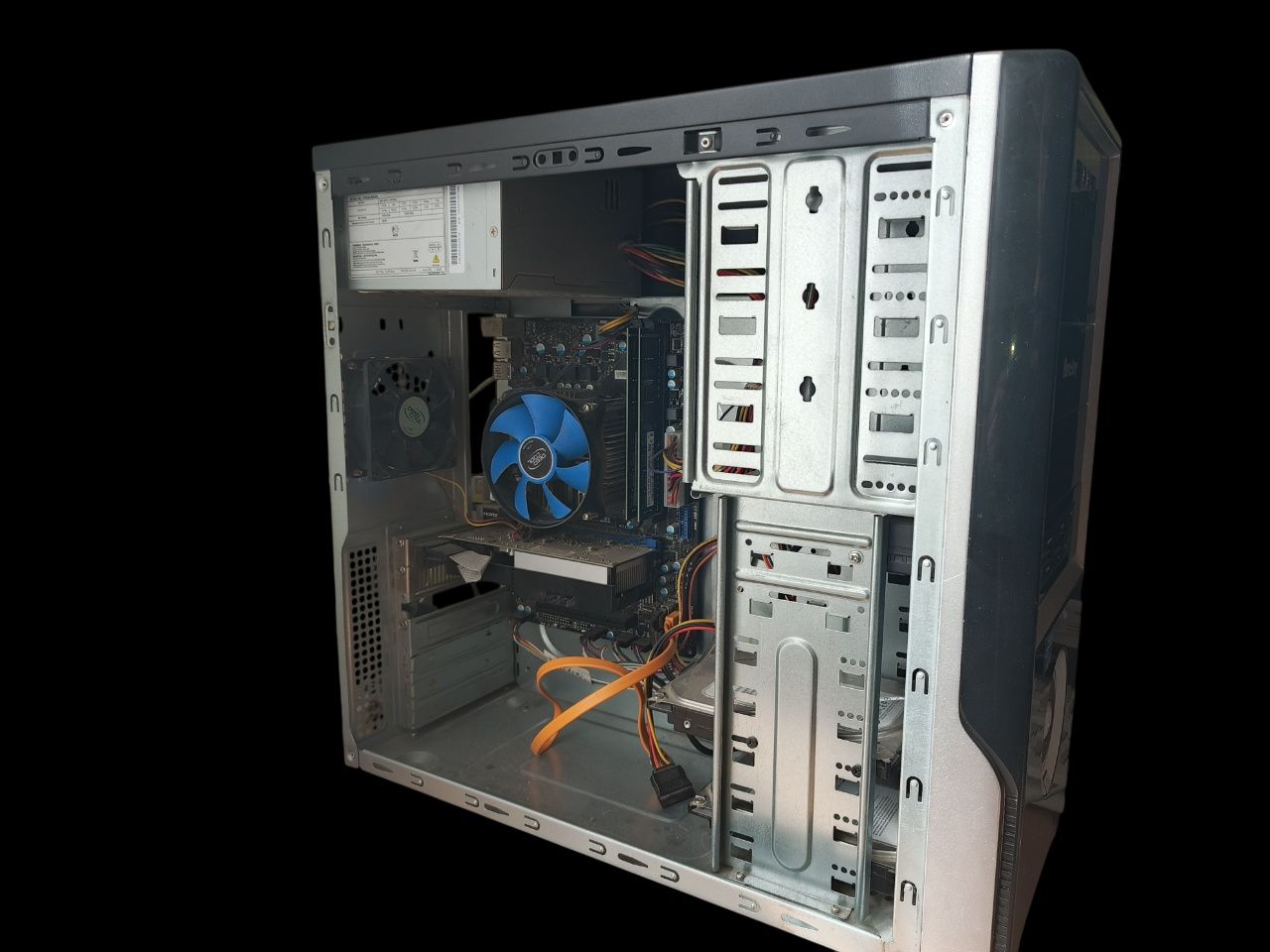 ПК : i3 , GT640 , 8 ОЗУ
