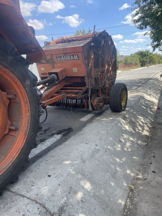 Se vinde presa de baloti