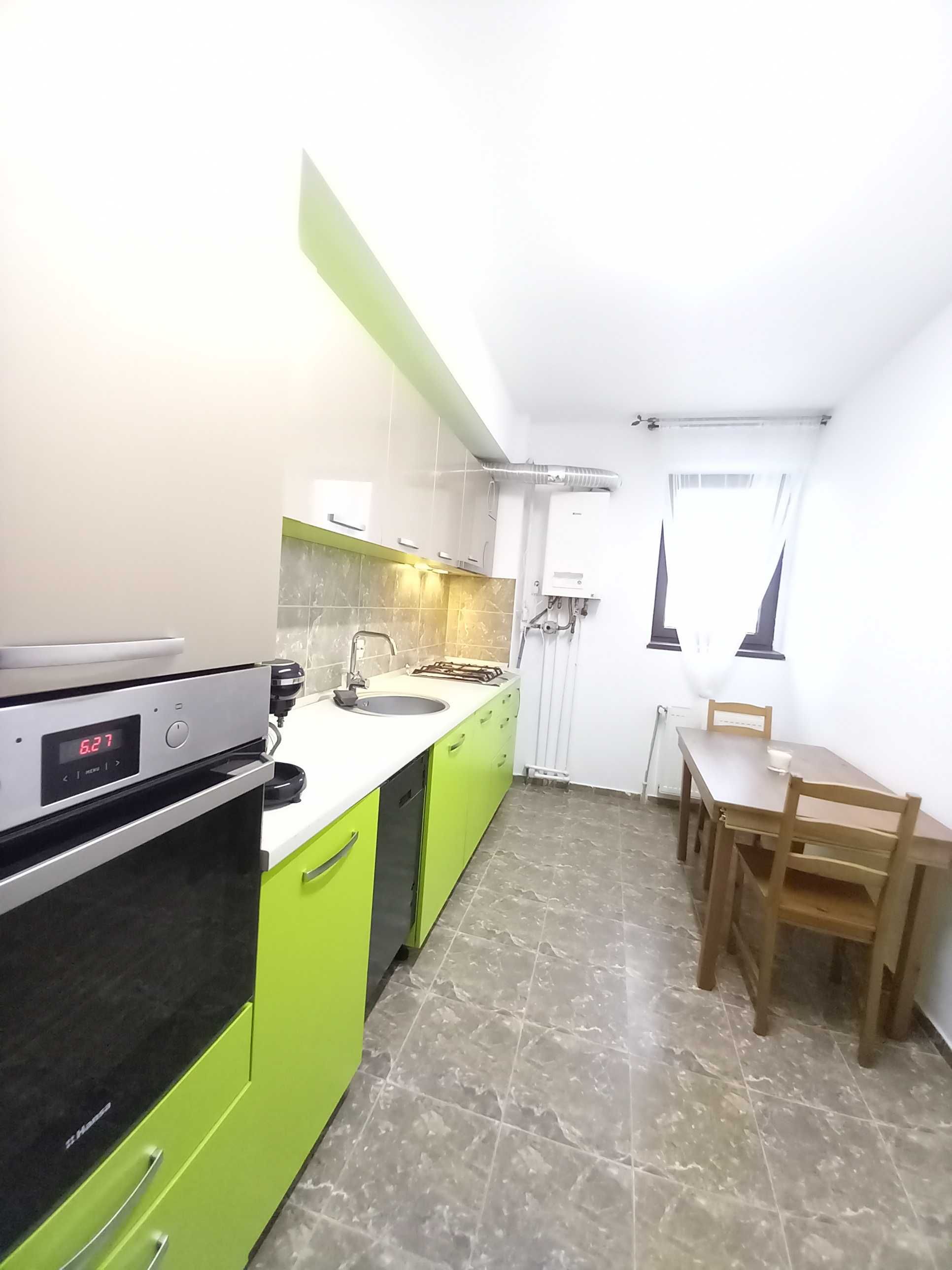 Apartament 98 mp, 4 camere, Cartier Padurea Baneasa, langa padure