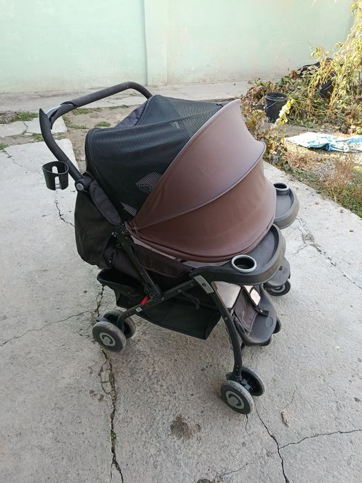 Egizaklar kolyaskasi