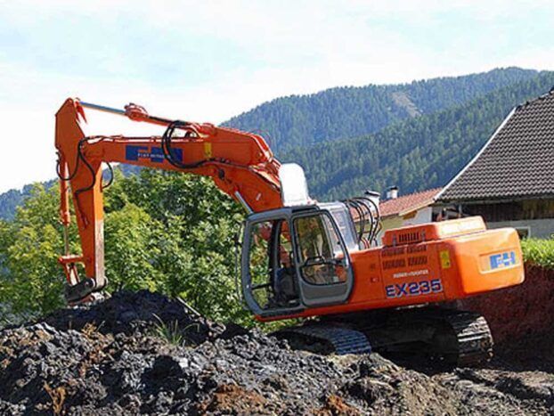 Dezmembrez Fiat-Hitachi EX235,EX235LC, EX215,EX255, EX265, EX200-piese