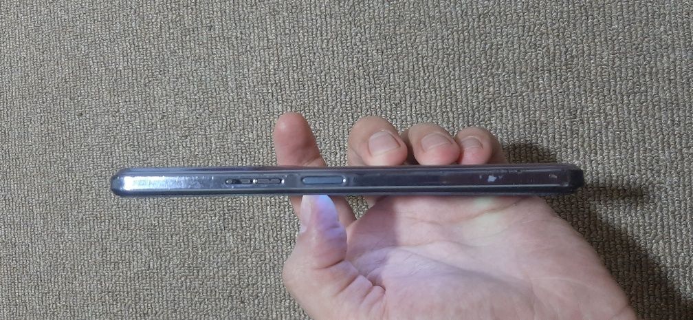 Tecno LG6n telefon