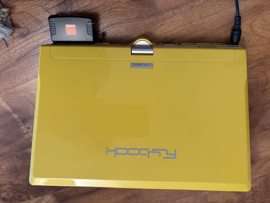 Laptop Dialogue Flybook A33i