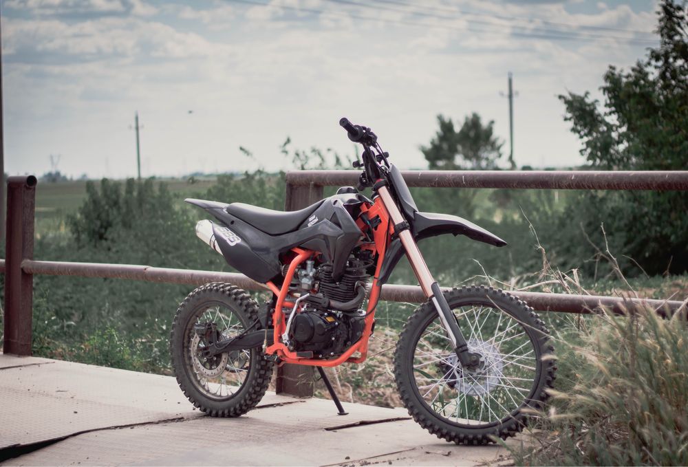 Vand motor kxd 150cc toba akrapovic mai multe detalii in descriere