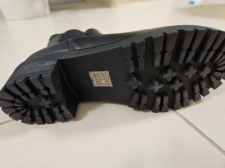 Дамски черни боти