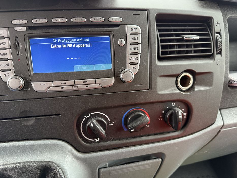 Ford transit cu lift