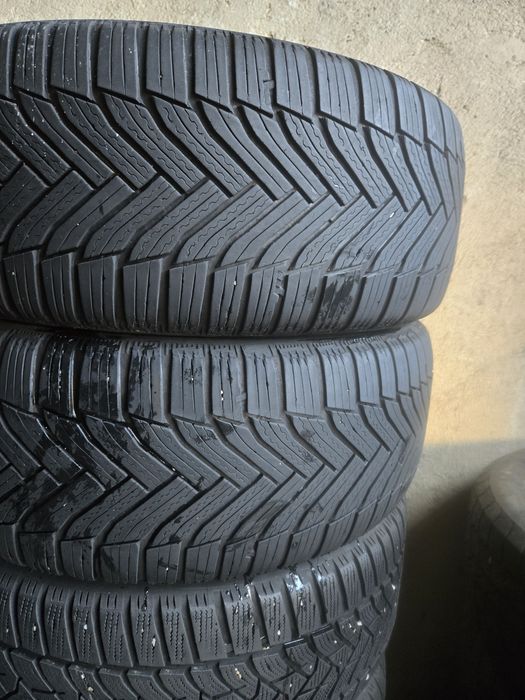 2бр. 205 50 17 Michelin зимни.
