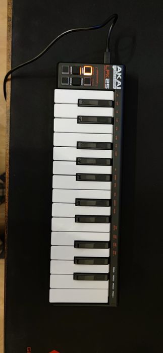 Vand Controller midi Akai Lpk 25