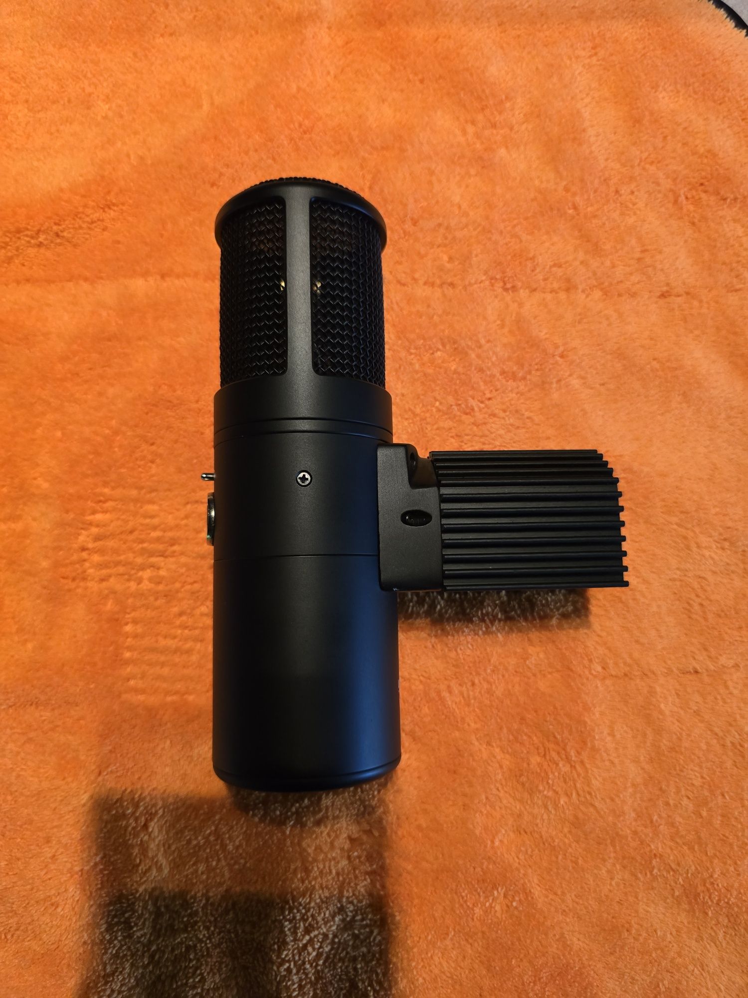 Микрофон Warm Audio WA-8000