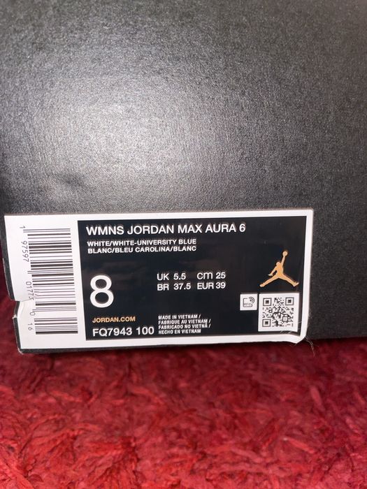Jordan max aura 6