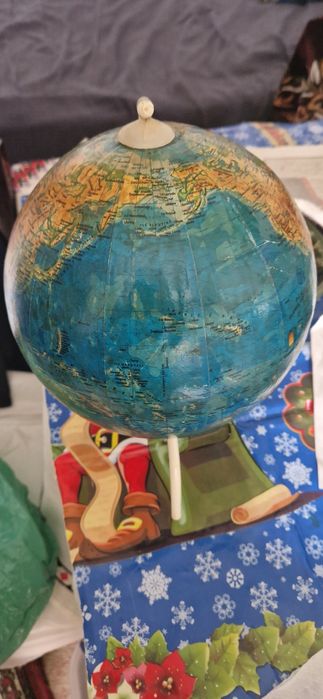 Vînd  glob. Geografic Fizic.40lei