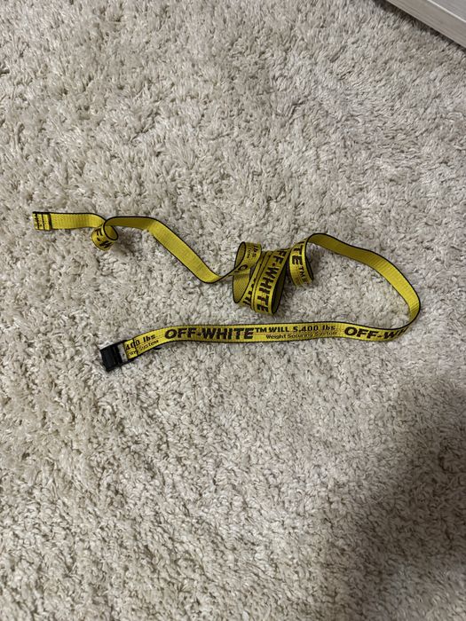 Curea galbenă subțire Off White