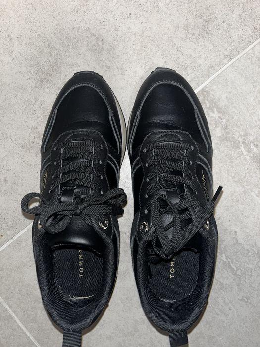 Дамски Маратонки черни Tommy Hilfiger