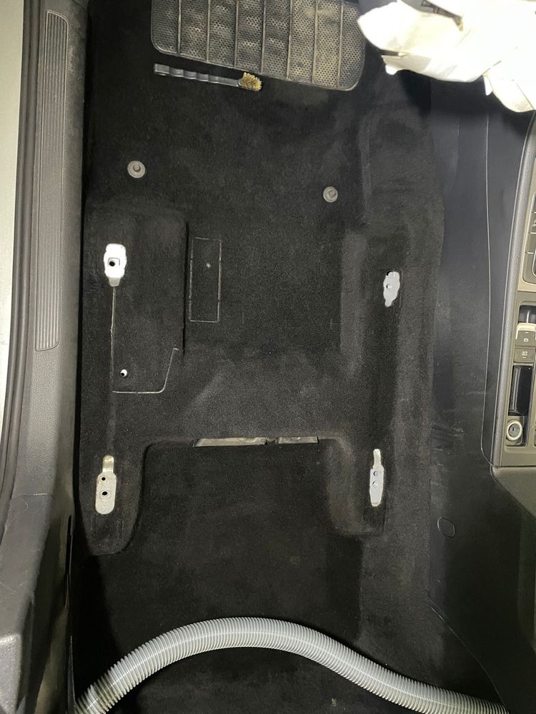 Curatare tapiterie auto,curatare canapele la domiciliu,detailing auto