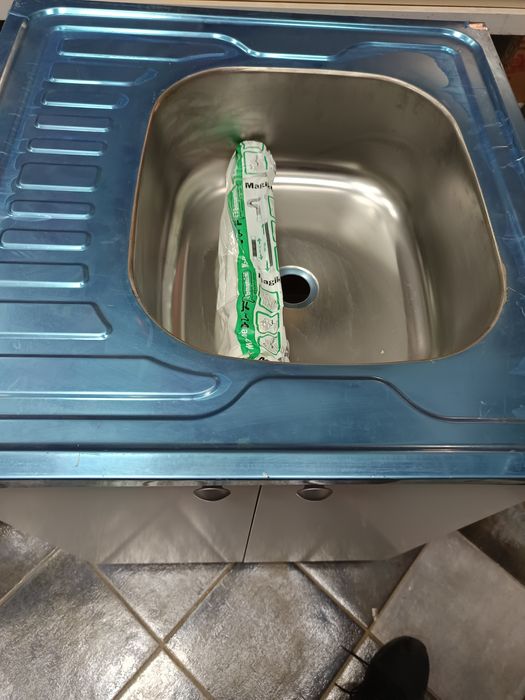 Нов кухненски шкаф с мивка 60/60 за кухня