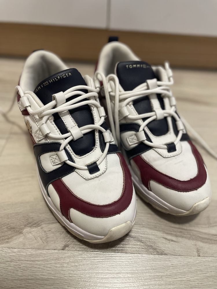 Маратонки Tommy и Елегантни обувки
