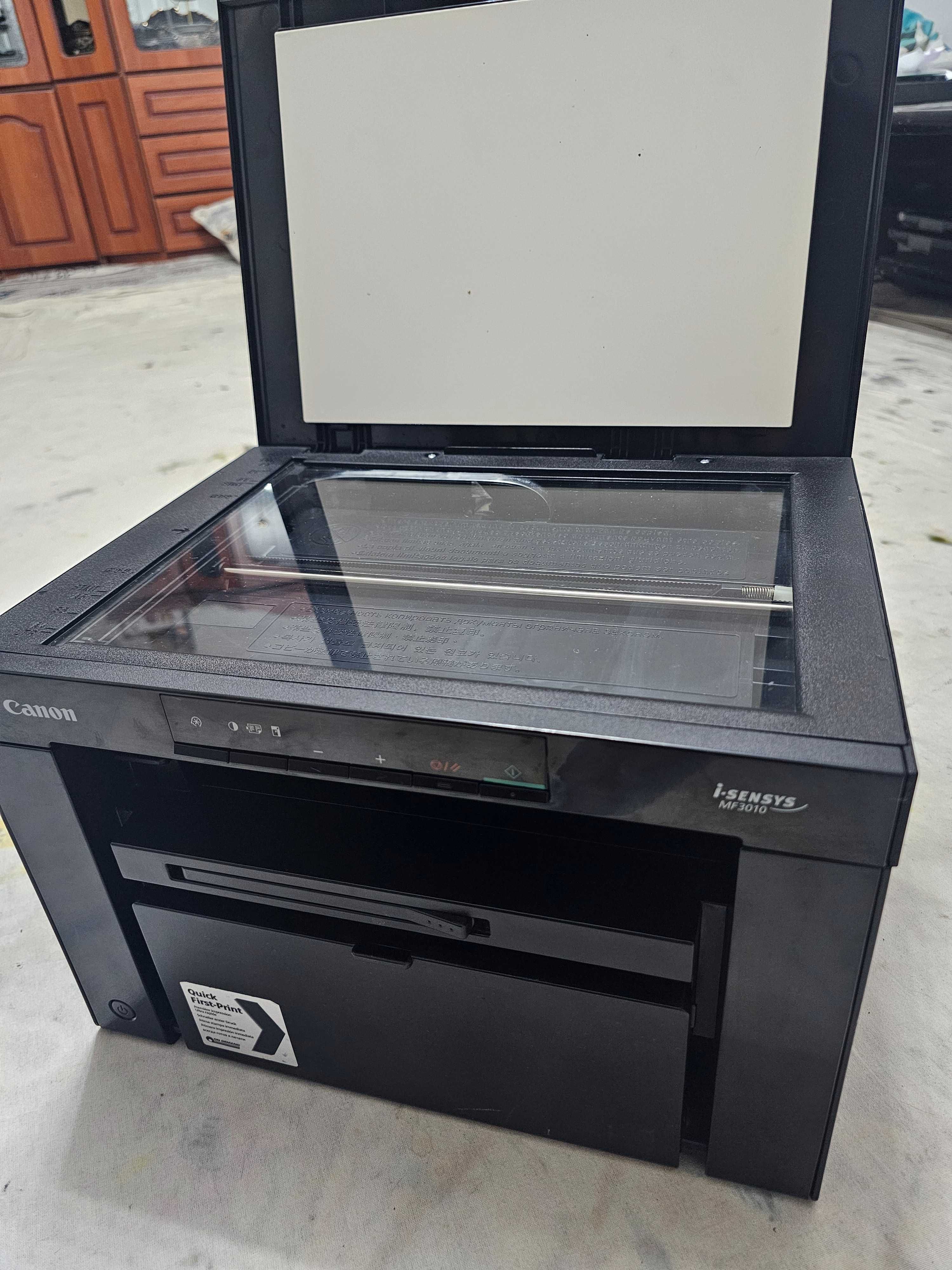 Canon MF 3010 Printer 3/1 Tiniq ishlidi Aybi yoʻq Kabellari bor