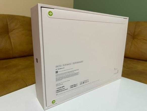 НОВИ лаптопи Apple MacBook Air 2025 15-inch, M4 chip, 16GB RAM, 256GB