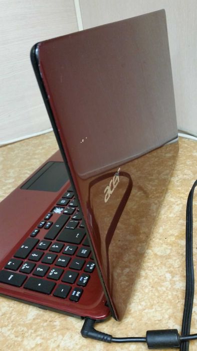 Laptop ACER Aspire E1-530G - РАБОТЕЩ ! - за ремонт или за части ...
