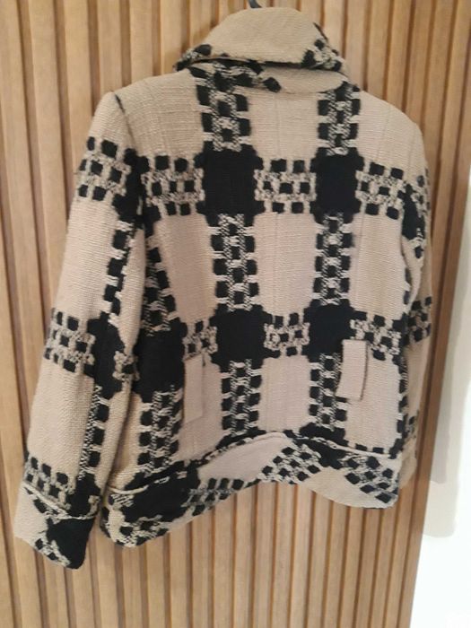 Палта BURBERRY , MANGO, ZARA и Katerina