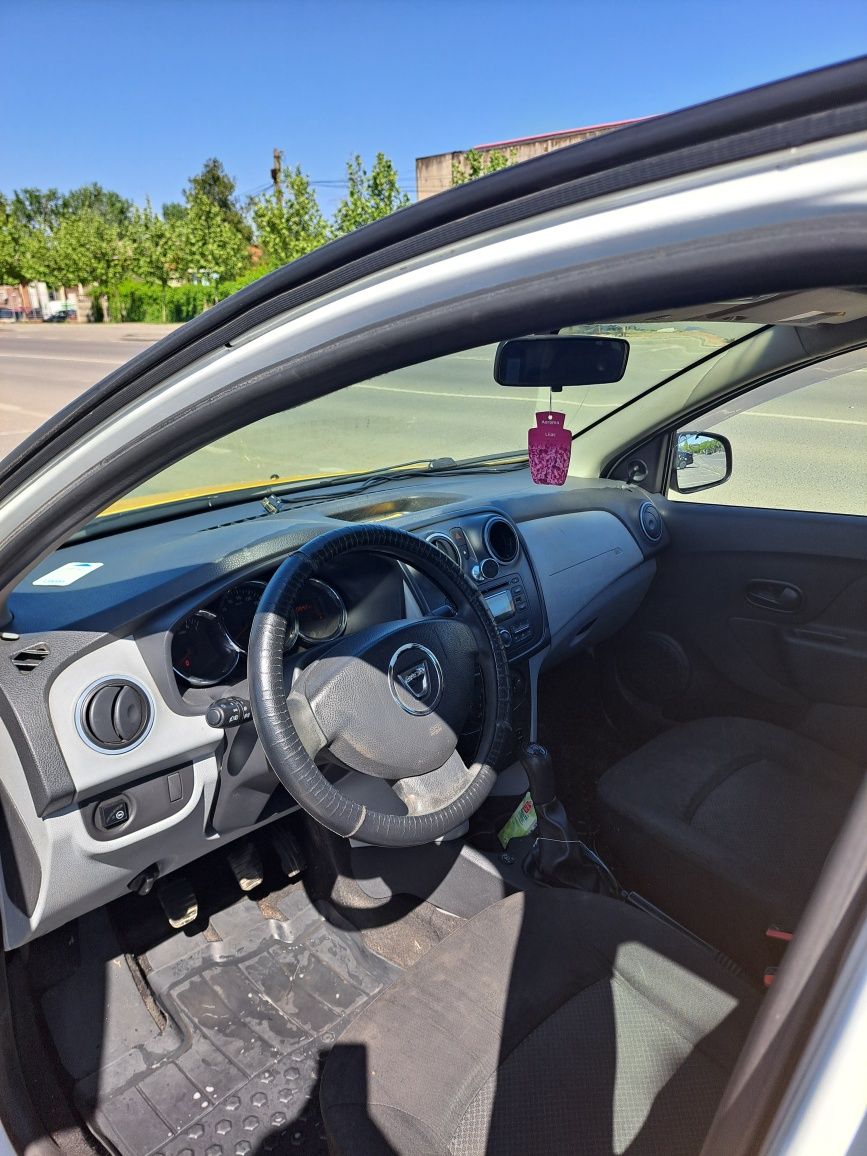 2013 Dacia Logan 2