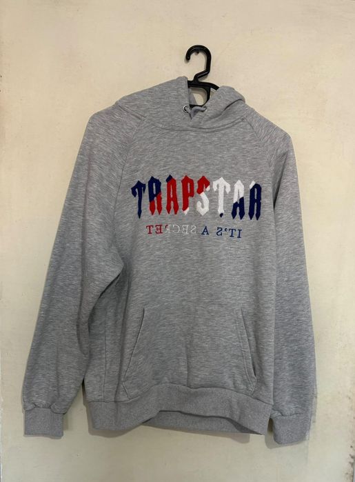 Продавам екип Trapstar