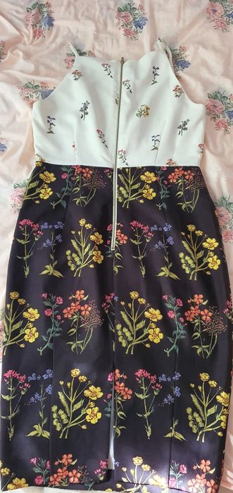 Rochie masura 42, pe corp. H&M