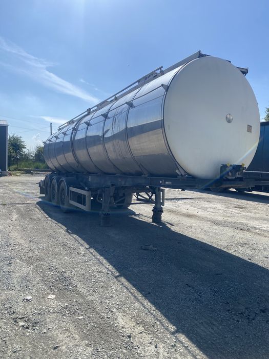 Semiremorca Cisterna produse alimentare Menci Cardi