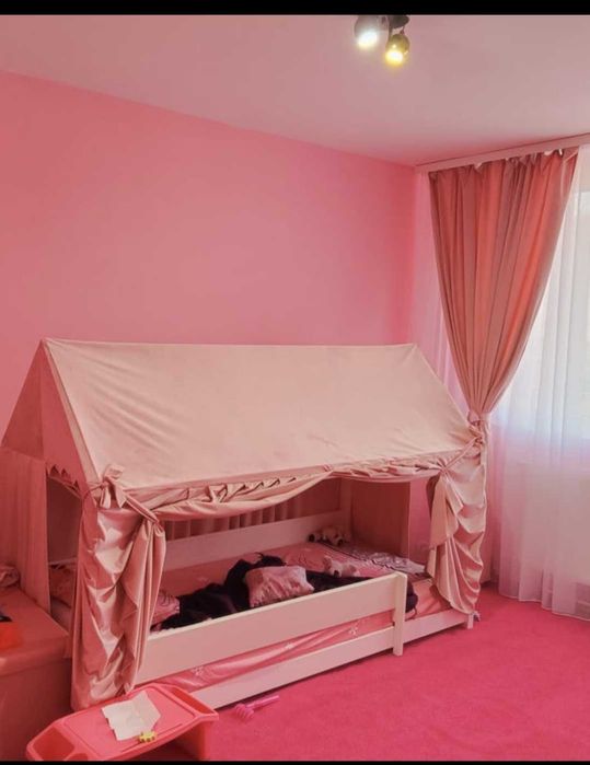 Pat tip căsuță cu baldachin catifea