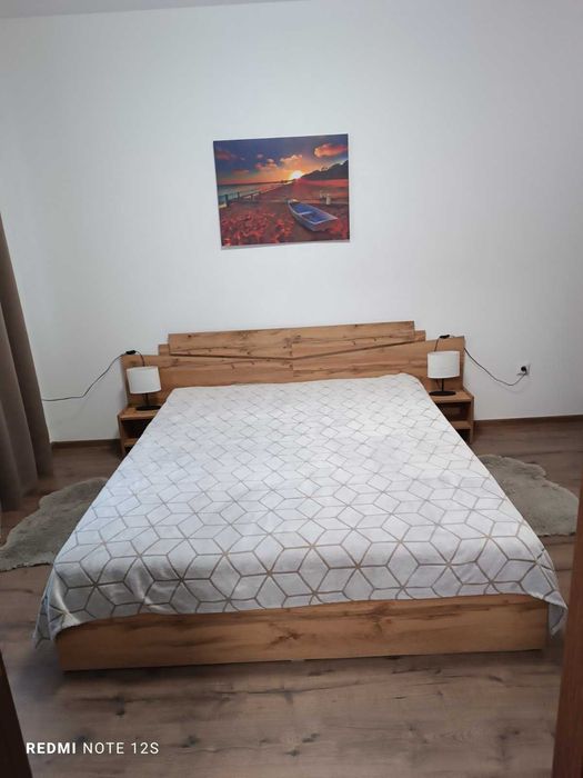 Под наем ,триснаен апартамент .