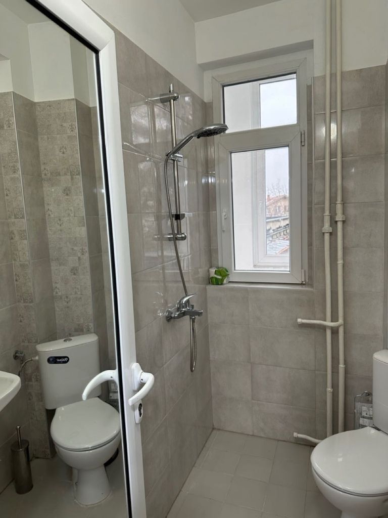 Дава се под наем Двустаен апартамент в София, Изток - 55 кв.м за 561 € - Снимка #3