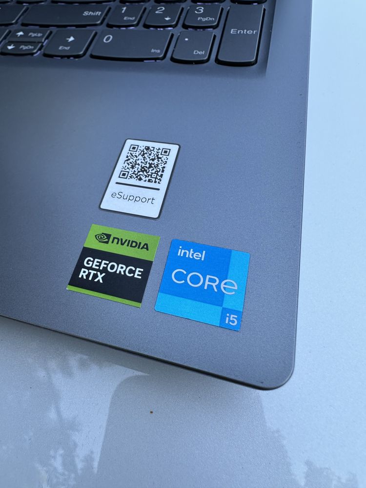 Lenovo log gaming i5-12450HX RTX 4050