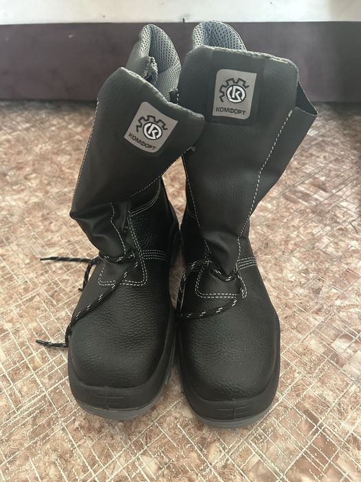 Продам сапоги мужские, новые