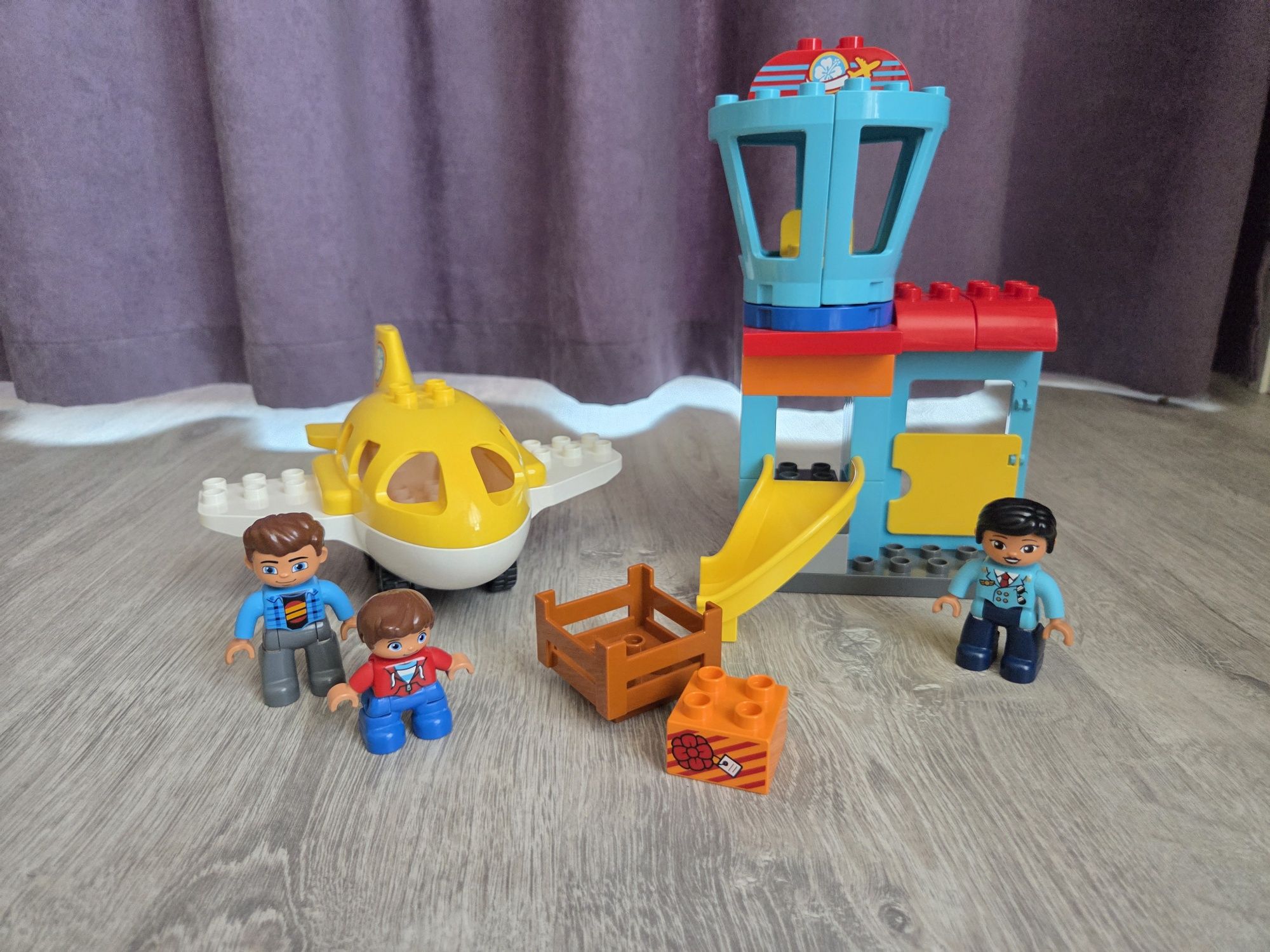 Lego Duplo - автомивка, ферма, летище