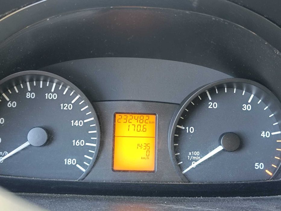 mercedes sprinter 316 an 2012 233000km