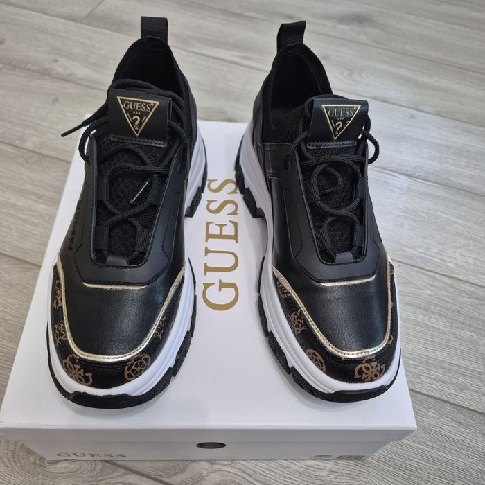 Сникърси Guess 40 ном.