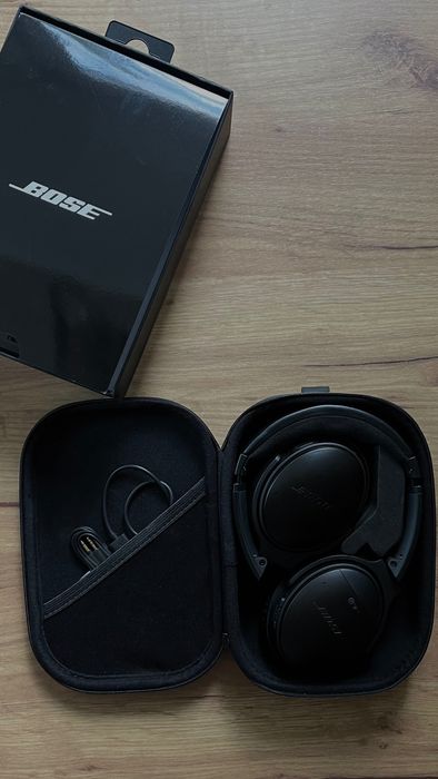 Продавам безжични слушалки Bose QC35 II в перфектно състояние.