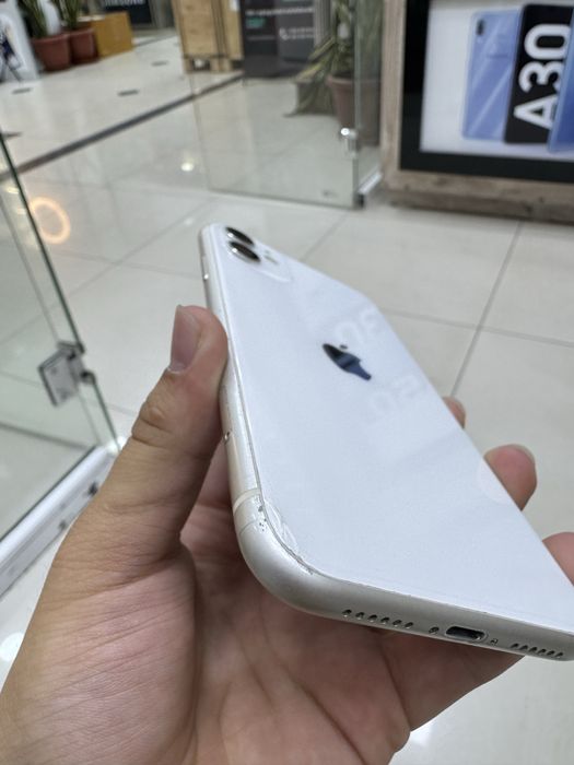 Iphone 11 в хорошем состоянии